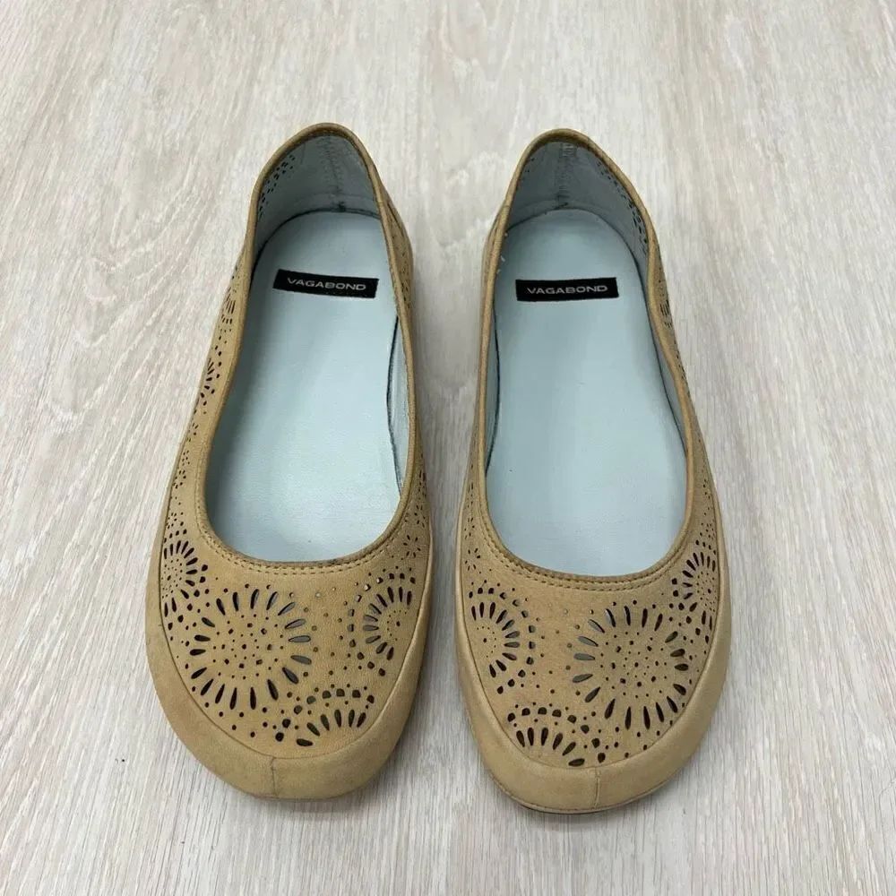 Vagabond Women’s EU 36 US 6 Perforated Floral Tan Casual Slip on Flats Loafers